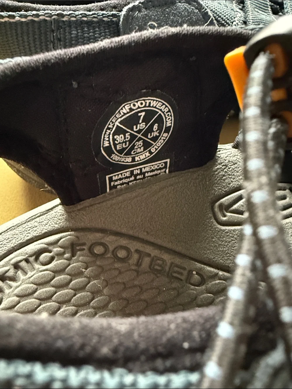 KEEN H2 sandals